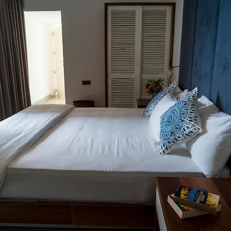 Four Petals Inn Kolombo Bagian luar foto