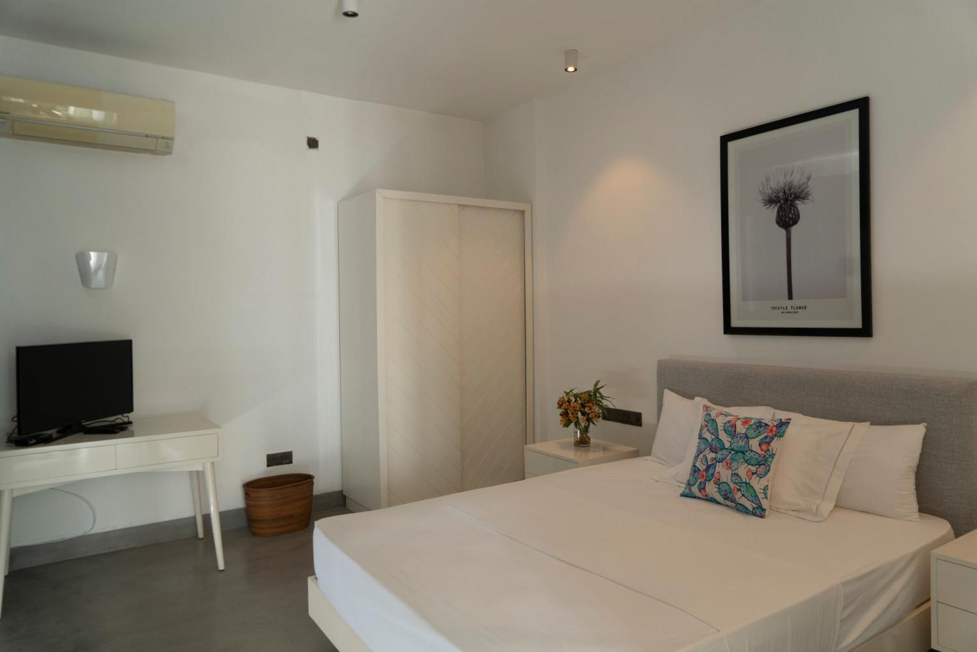 Four Petals Inn Kolombo Bagian luar foto