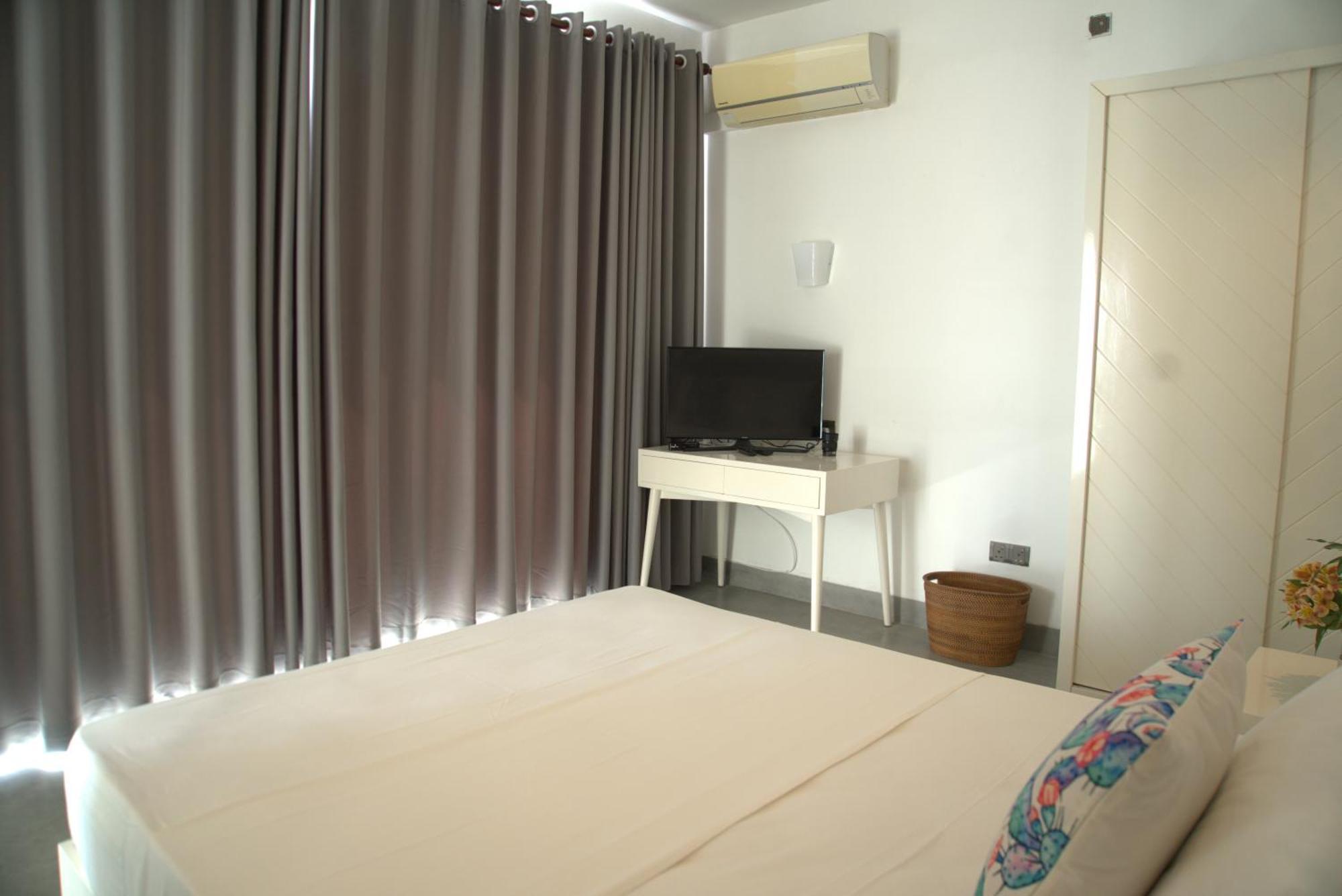 Four Petals Inn Kolombo Bagian luar foto